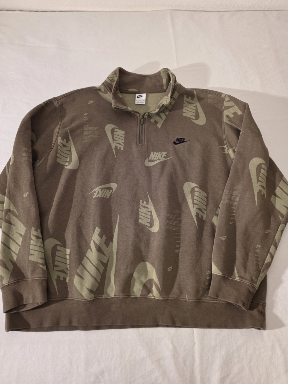 Nike Men’s Brown Logo Quarter-Zip Sweatshirt. Size 2XL